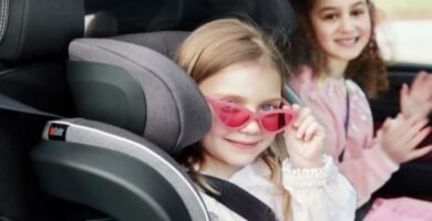 Cómo elegir legalmente una silla de auto y normativa europea según la edad del niño